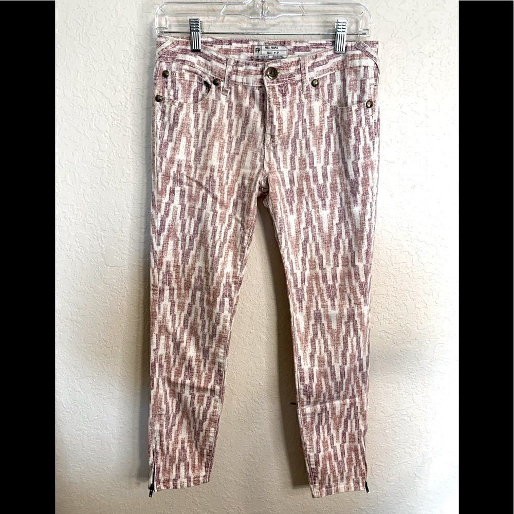 Free People Pink Pattern Crop Jeans Size 27‎